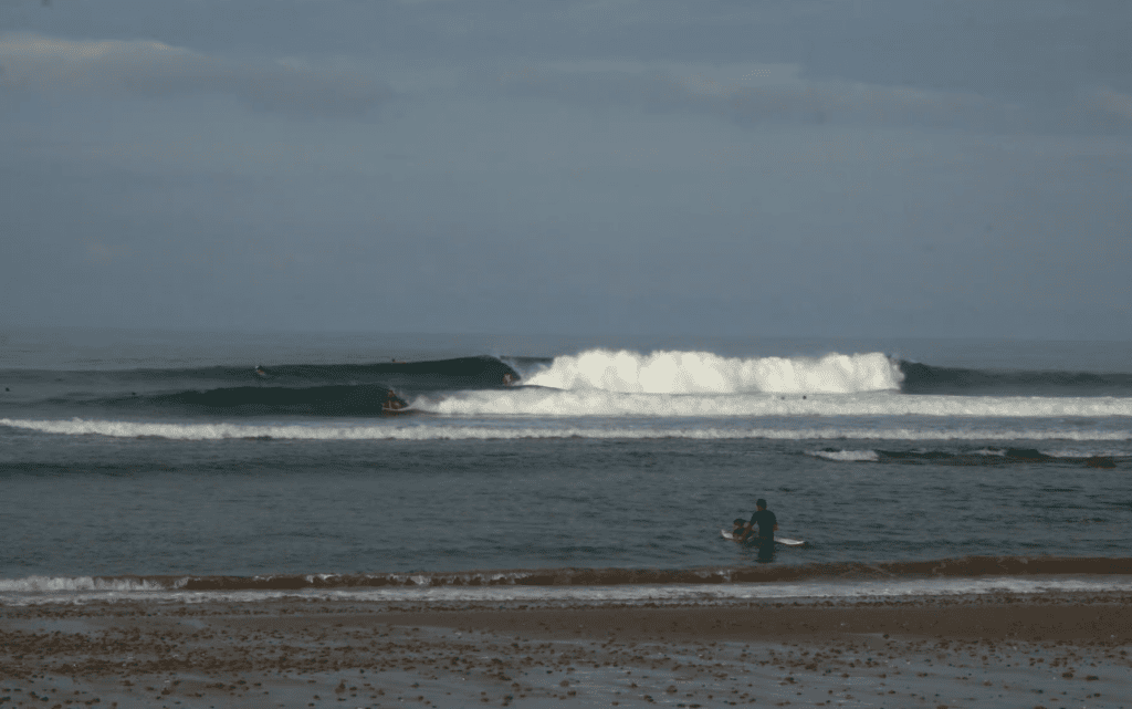 Ecuador surfing