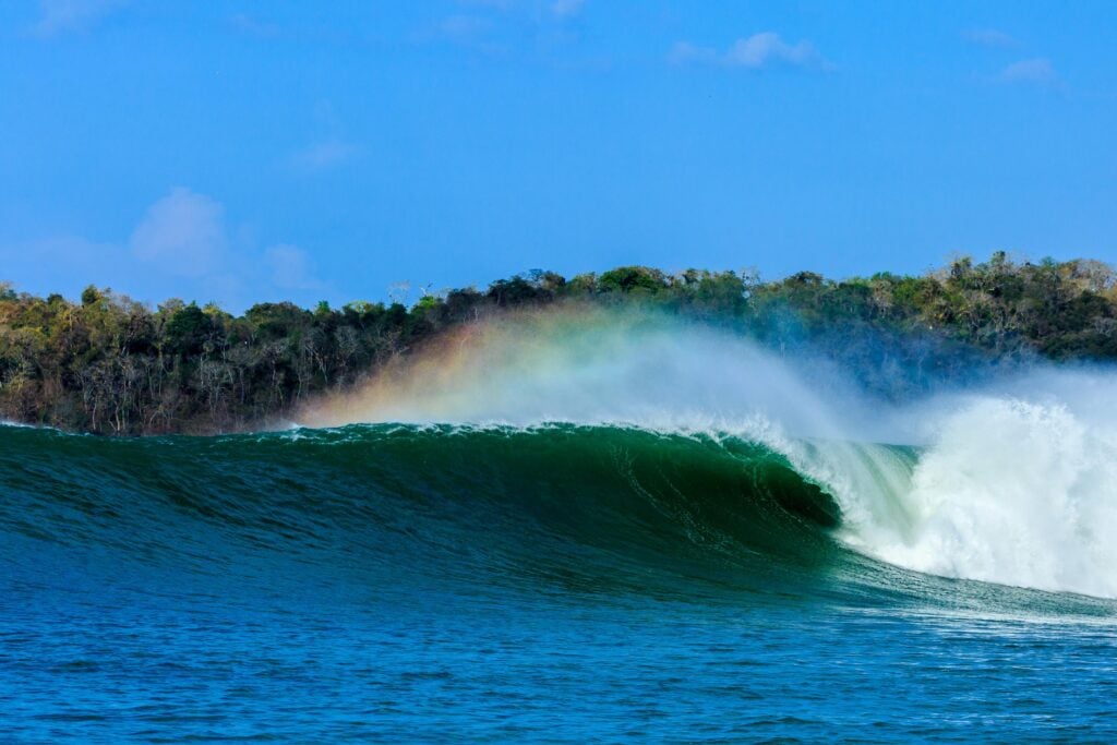 Panama Surfing